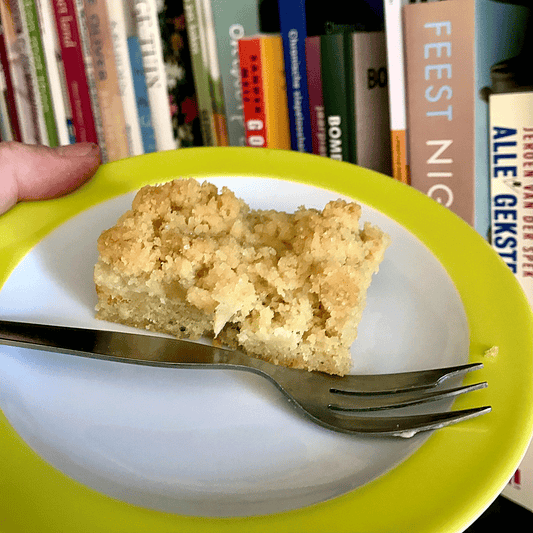 Appel-kruimel-cake met Earl Grey
