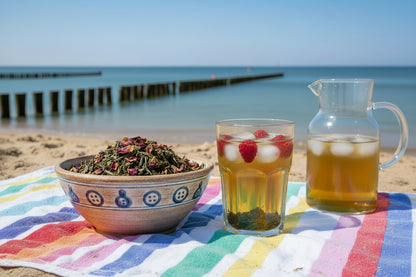Springtime Green groene thee op een zomer strand. Lekker om fruitige ijsthee van te maken. Gegenereerd beeld.